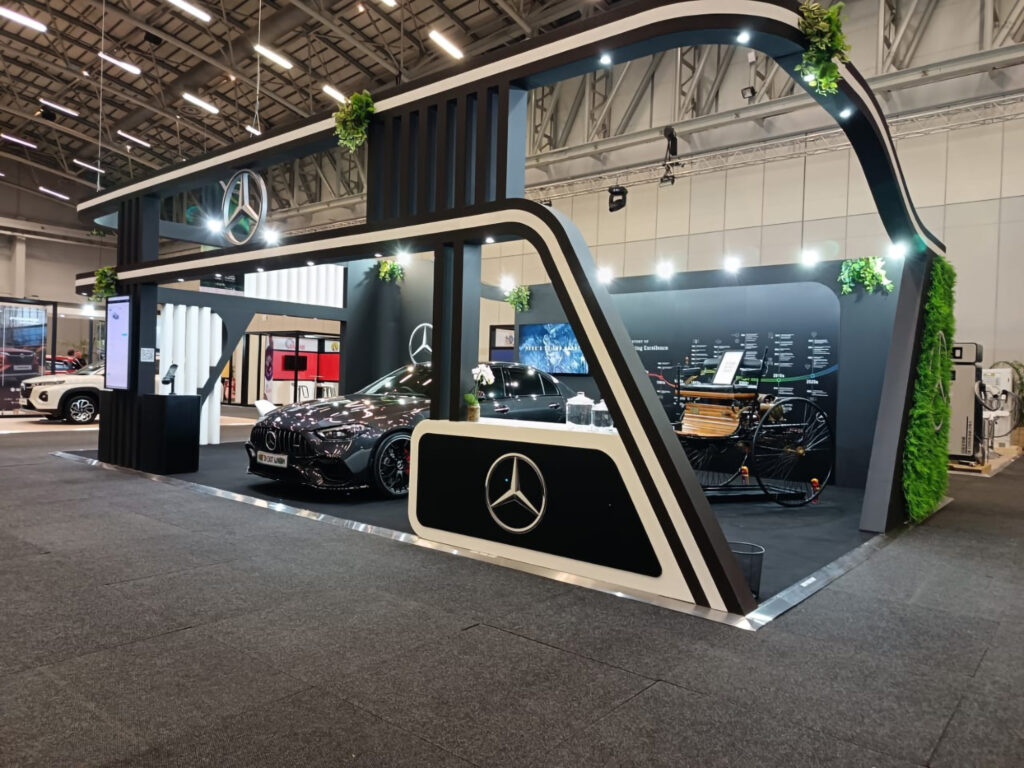 1up Exhibition Stand Builder Mercedes Benz 1